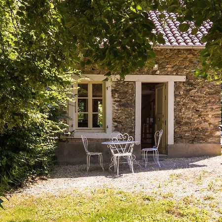 펜션 Quaint In Aquitaine With Furnished Garden *