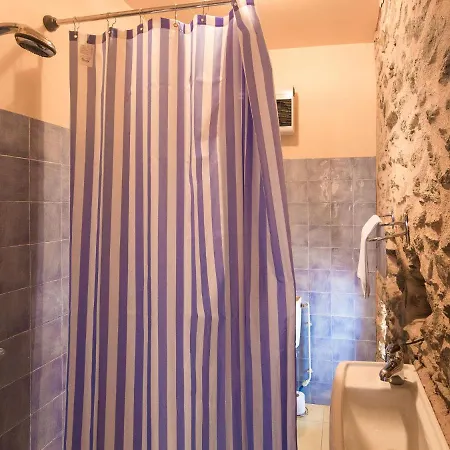 Quaint In Aquitaine With Furnished Garden Chalais (Dordogne)